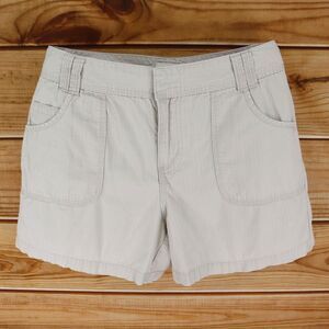 St. John's Bay Shorts Womens Size 12 Beige 100% Cotton Chinos Pockets Flat Front